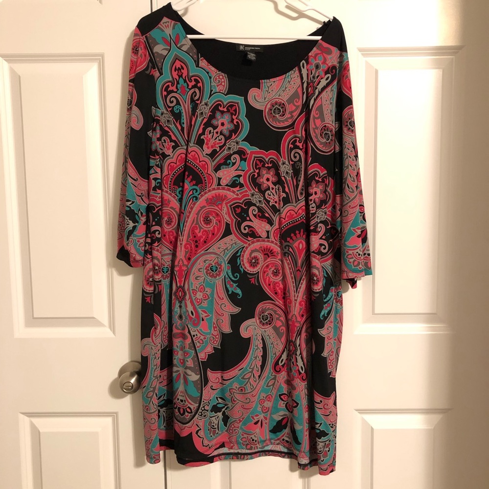 Plus size dress. Very comfortable and cute!